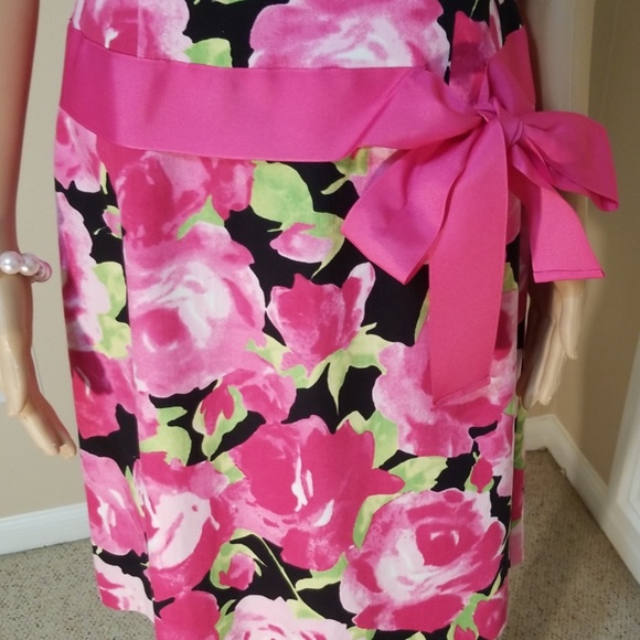 Dress - Picture 3 of 5